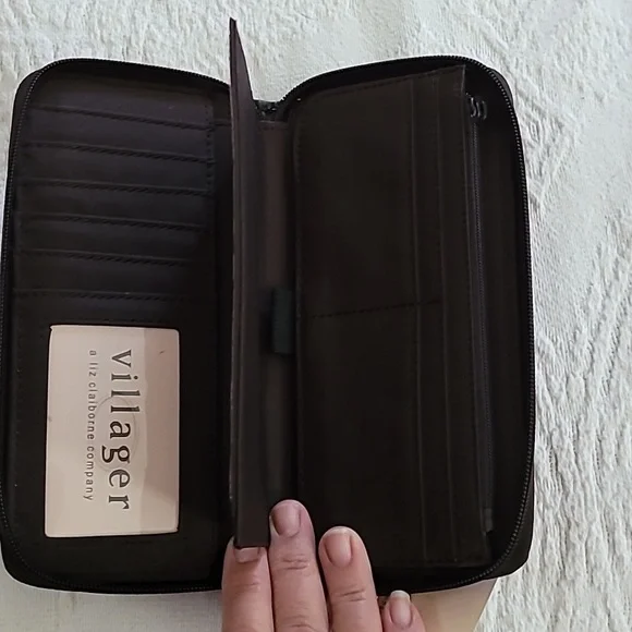 NWT Villager Wallet - Picture 5 of 5